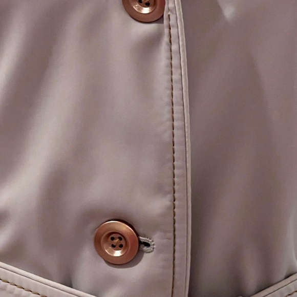 Merona Tan Trench Coat with Classic Design and Water-Resistant Fabric - Picture 4 of 8